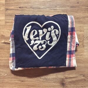 Levi’s Flannel ♻️